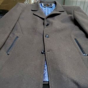 H.D.FEI Vogue men's Brown wool coat size Large Reg.  32"L 25" across